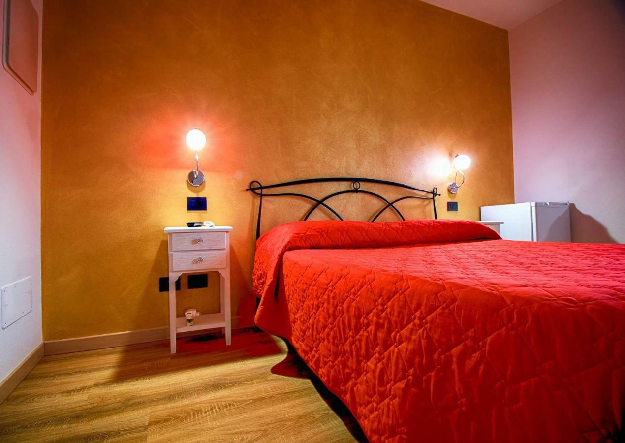 La Casa Dei Nonni Sul Garda Hotel Peschiera del Garda Exterior foto
