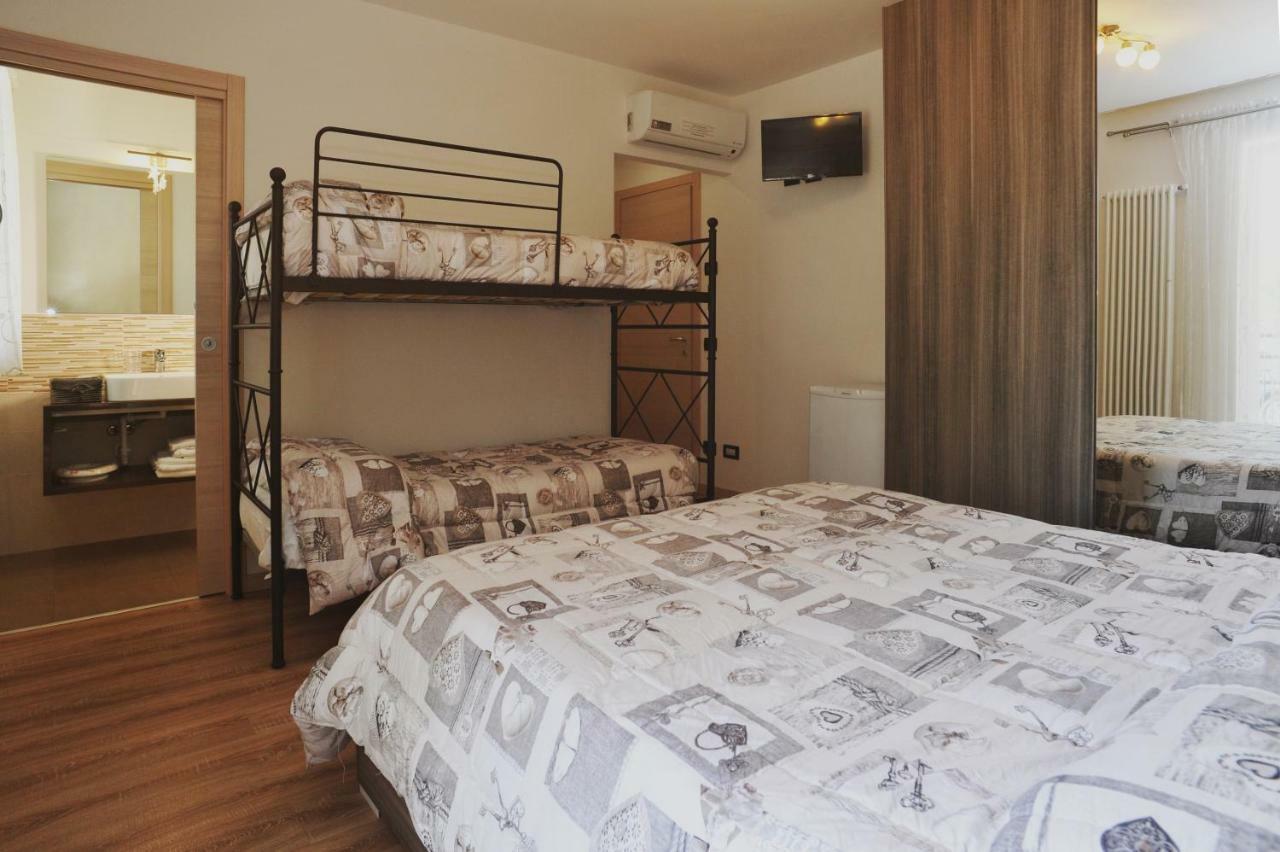 La Casa Dei Nonni Sul Garda Hotel Peschiera del Garda Exterior foto
